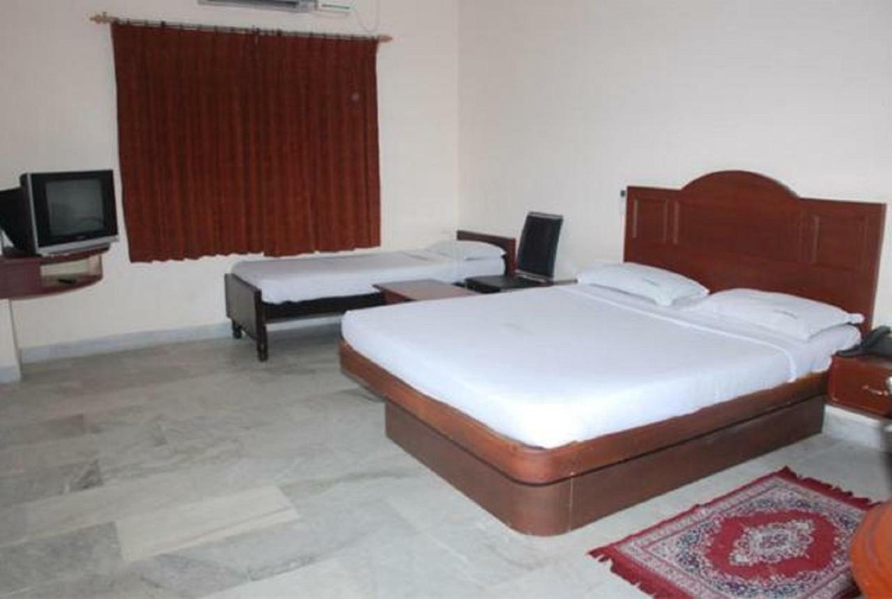 Hotel Vpn Residency Velankanni Exterior foto